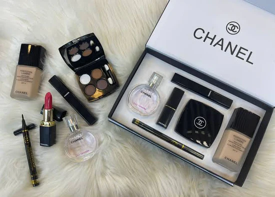 Chanel perfume gift set with foundation 0 Reviews