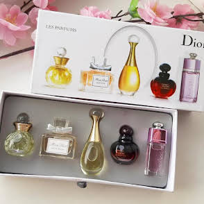 Dior mini perfume set (5 in one )